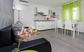 Apartment And Studio Tereza